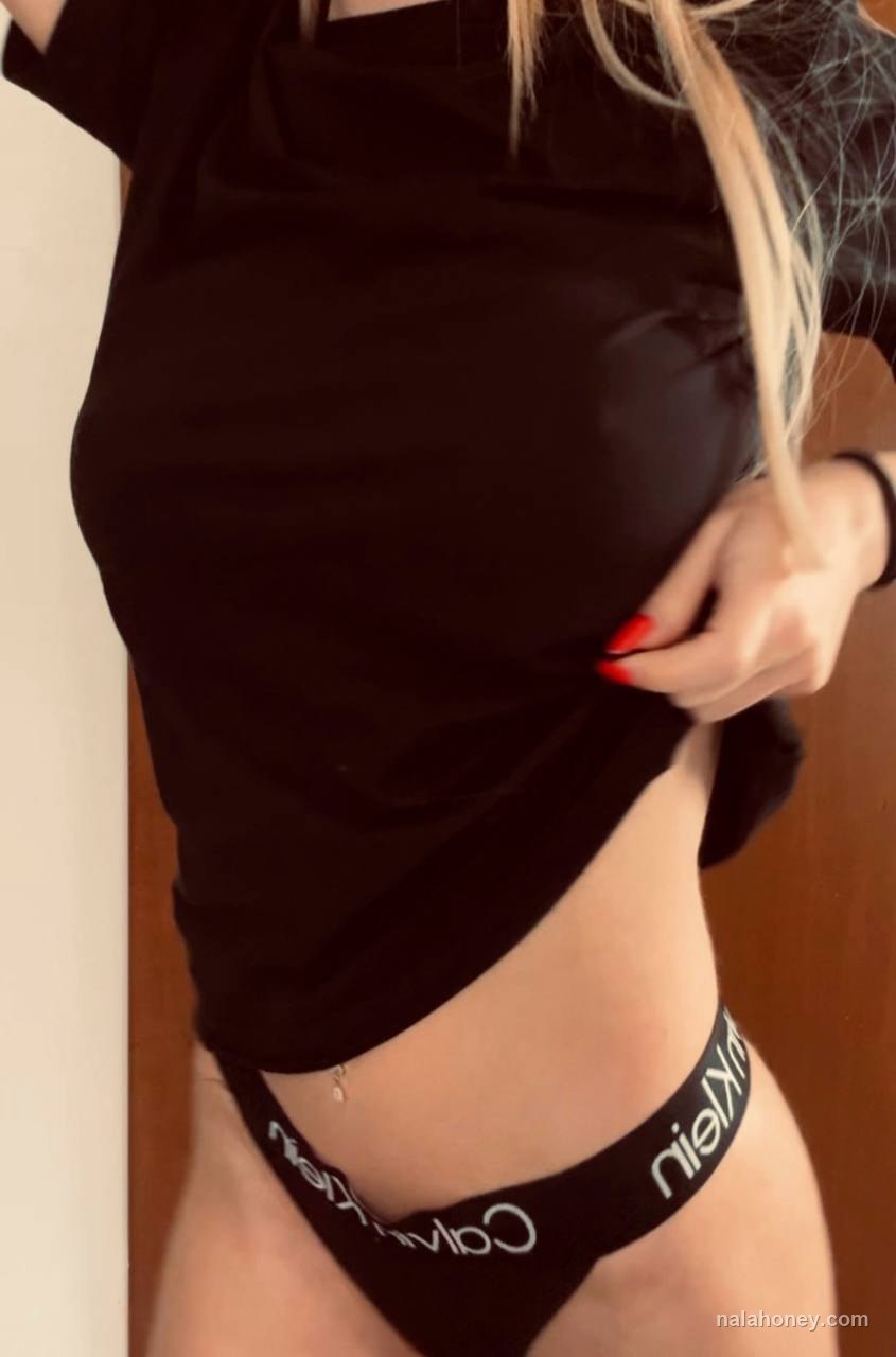 Nala Honey lingerie cam girl italiana